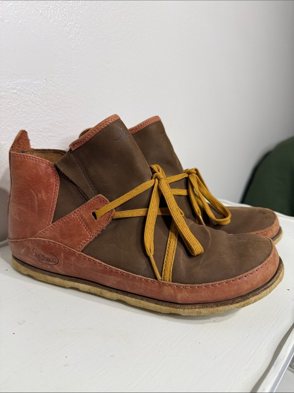 Chaco Harper Mid Boots size 9 picante
